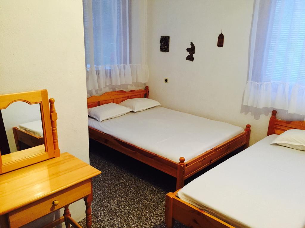 Petrovi Guest House Obzor Szoba fotó
