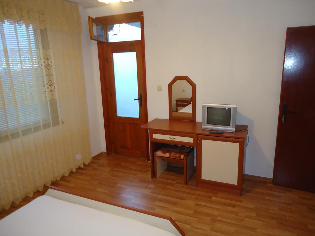 Petrovi Guest House Obzor Szoba fotó